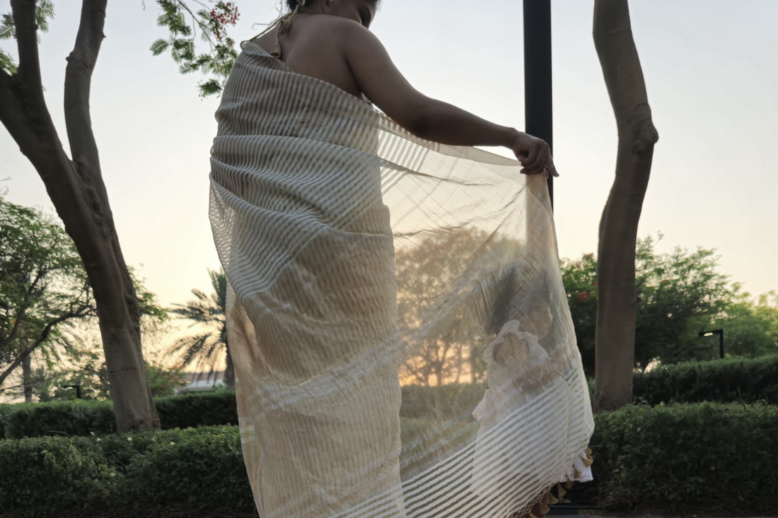 UNDER MUMMA'S PALLU