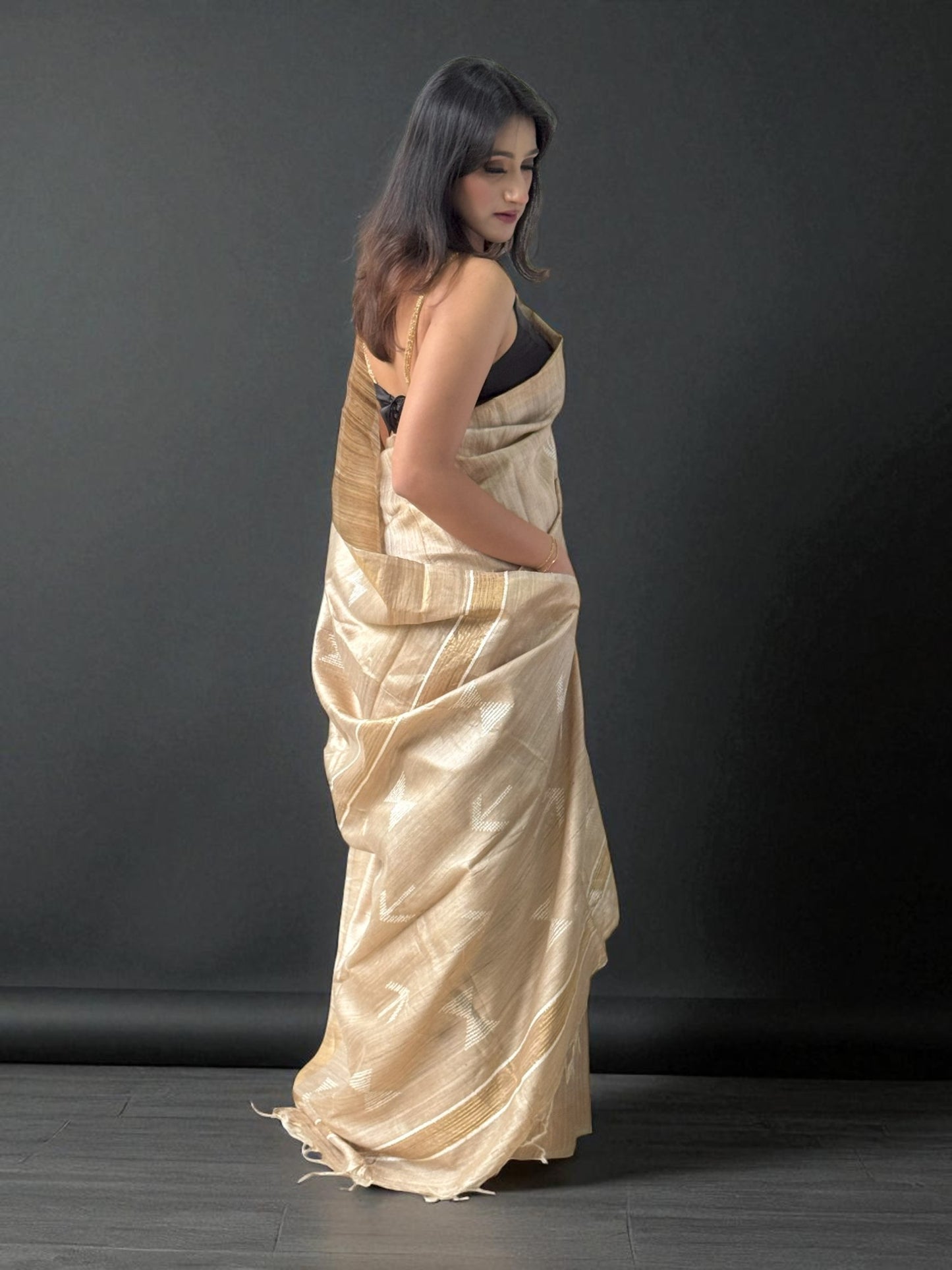 Bawan Boota  | Tussar Saree