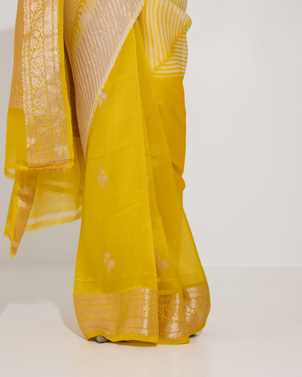 Aarshi | Japanese Dye Yellow Organza Banarasi Saree