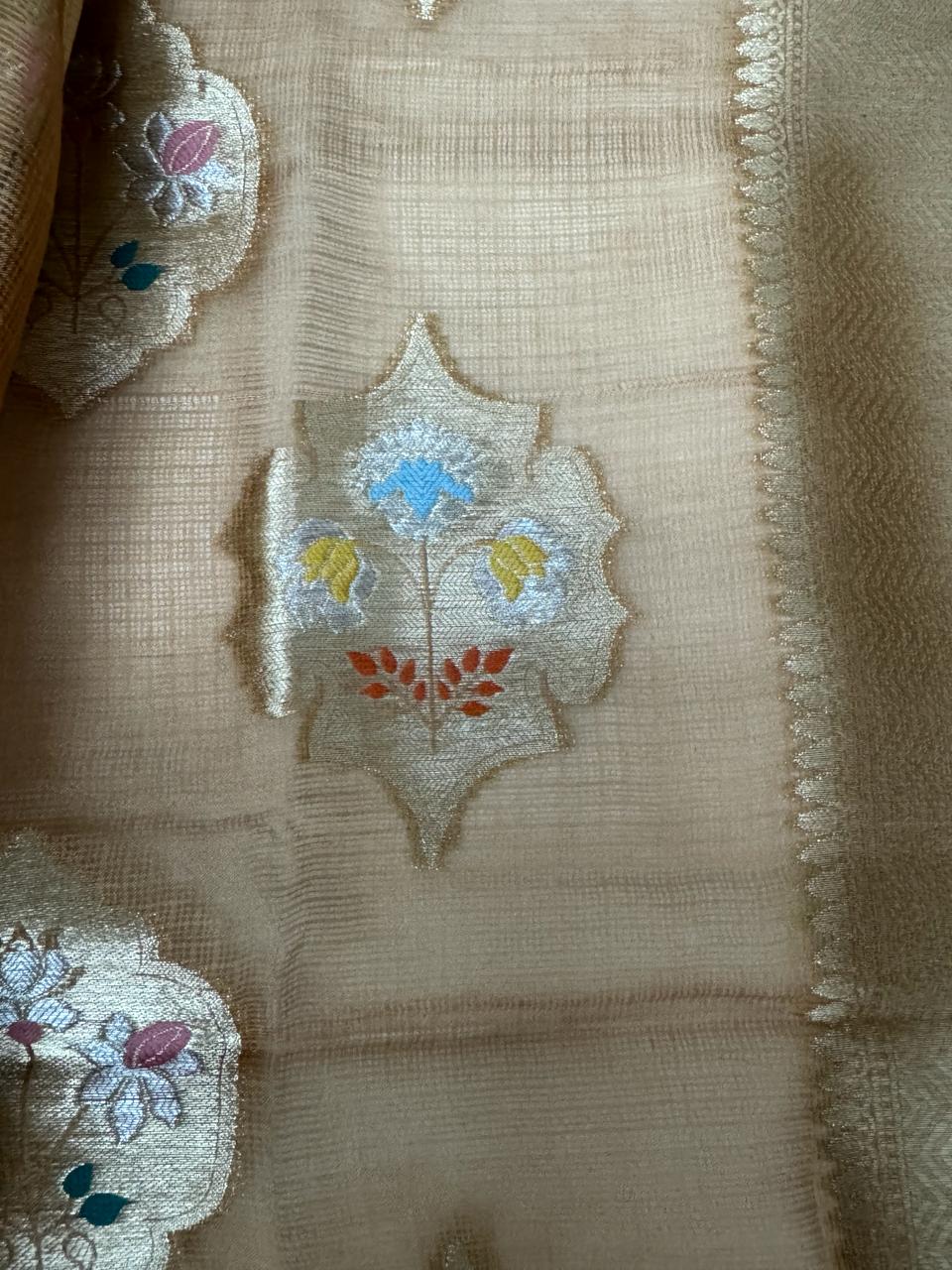 Sonchiraiya | Beige Boota Kota Zari Saree